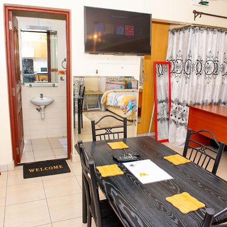Mercy-Phillips Apartments Located At Eagle Tower Building Nairobi City Centre Kültér fotó