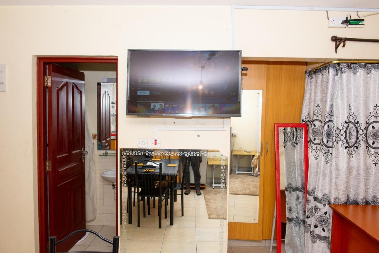 Mercy-Phillips Apartments Located At Eagle Tower Building Nairobi City Centre Kültér fotó