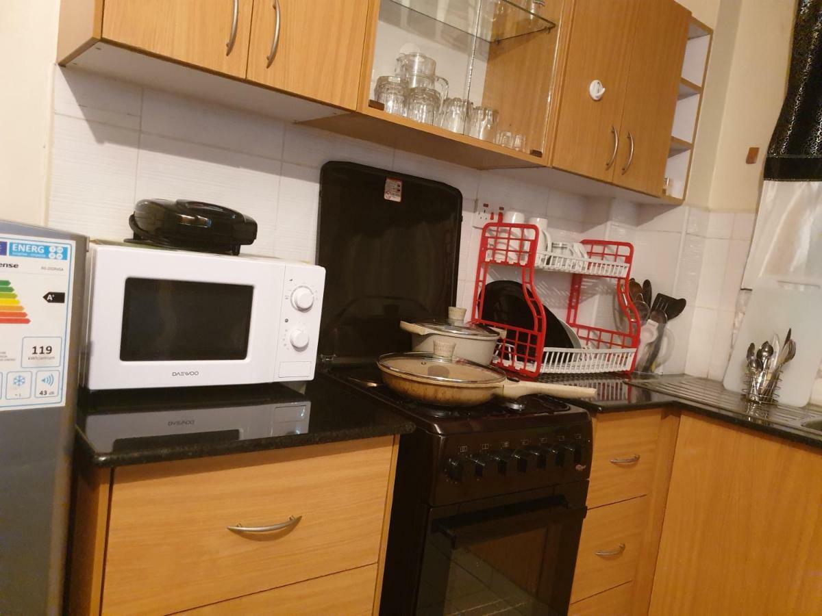 Mercy-Phillips Apartments Located At Eagle Tower Building Nairobi City Centre Kültér fotó
