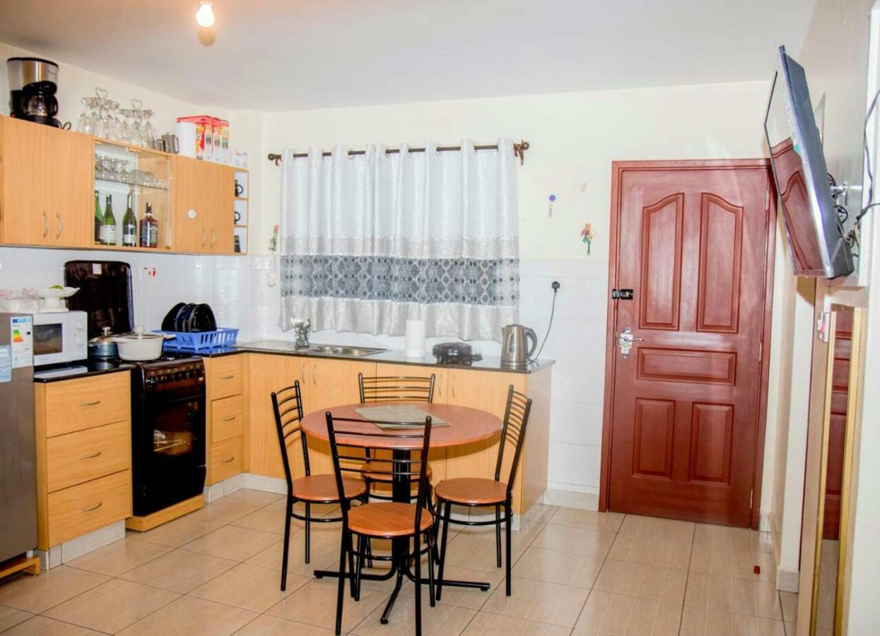 Mercy-Phillips Apartments Located At Eagle Tower Building Nairobi City Centre Kültér fotó