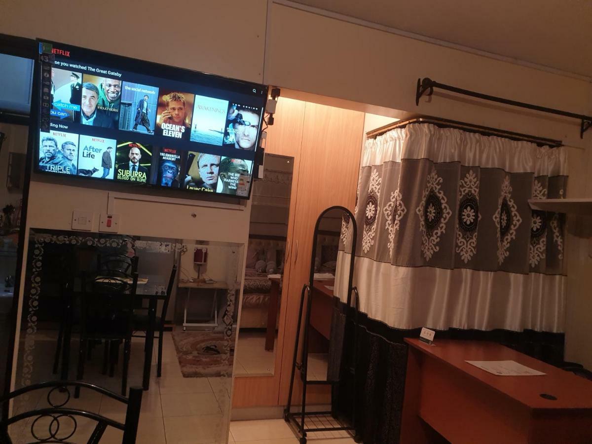 Mercy-Phillips Apartments Located At Eagle Tower Building Nairobi City Centre Kültér fotó